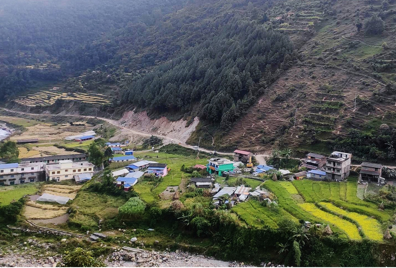 वर्षौँ बित्दापनि सम्पन्न हुँदैन राष्ट्रिय गौरवका आयोजनाका काम